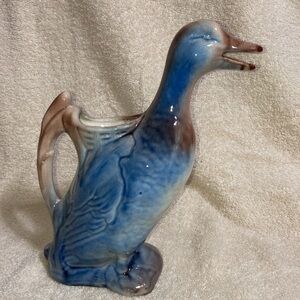 VTG LARGE POTTERY DUCK -UNSIGNED